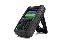 FieldFox �ֳ�ʽ���l��΢�������x